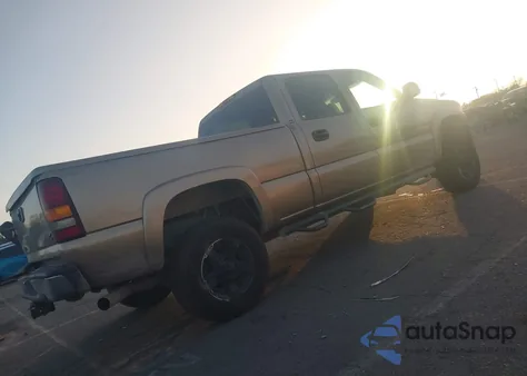 2001 GMC Sierra 2500Hd Sle from USA, damaged, VIN 1GTHC23G51F145256